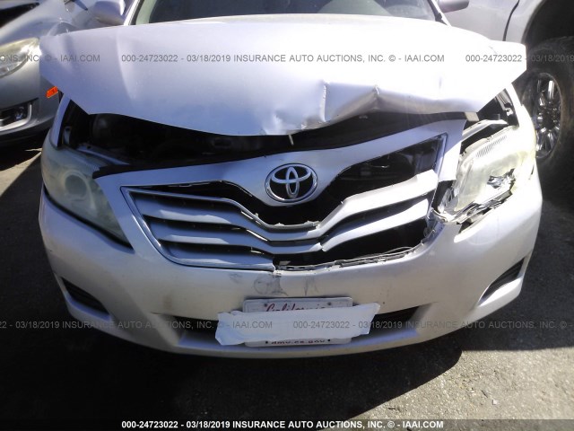 4T4BF3EK4BR102367 - 2011 TOYOTA CAMRY SE/LE/XLE SILVER photo 6