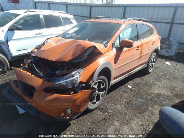 JF2GTADC4J8217216 - 2018 SUBARU CROSSTREK PREMIUM ORANGE photo 2