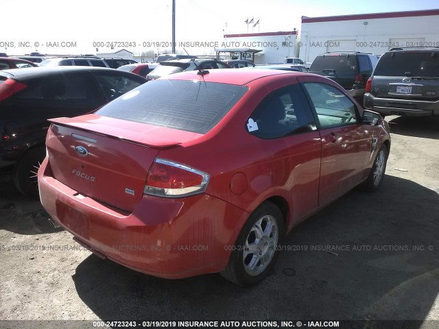 1FAHP33N98W103116 - 2008 FORD FOCUS SE/SEL/SES RED photo 4