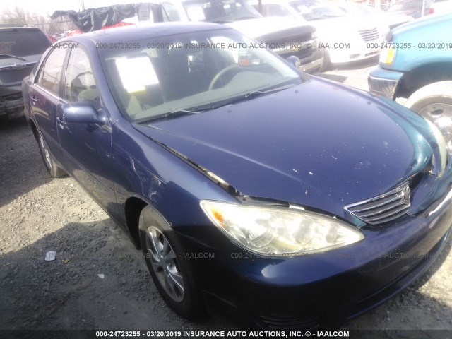 4T1BF30K05U101786 - 2005 TOYOTA CAMRY LE/XLE/SE BLUE photo 1