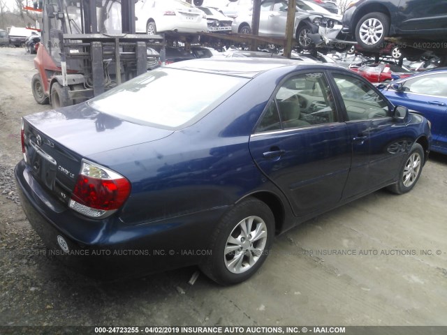 4T1BF30K05U101786 - 2005 TOYOTA CAMRY LE/XLE/SE BLUE photo 4