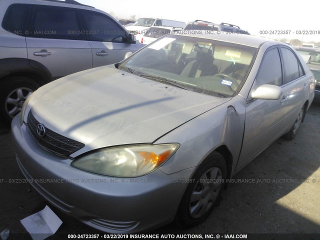 4T1BE32K33U709699 - 2003 TOYOTA CAMRY LE/XLE/SE SILVER photo 2
