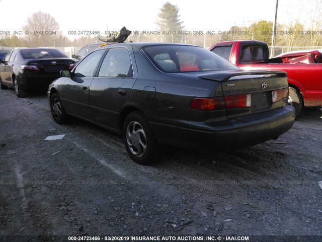 4T1BG22K11U060969 - 2001 TOYOTA CAMRY CE/LE/XLE GREEN photo 3