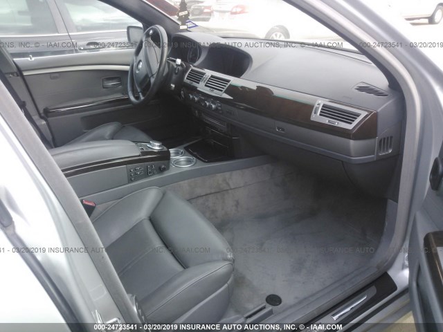 WBAHN83527DT73681 - 2007 BMW 750 SILVER photo 5