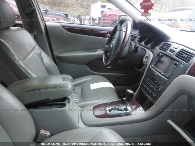 JTHBF30G420083259 - 2002 LEXUS ES 300 SILVER photo 5