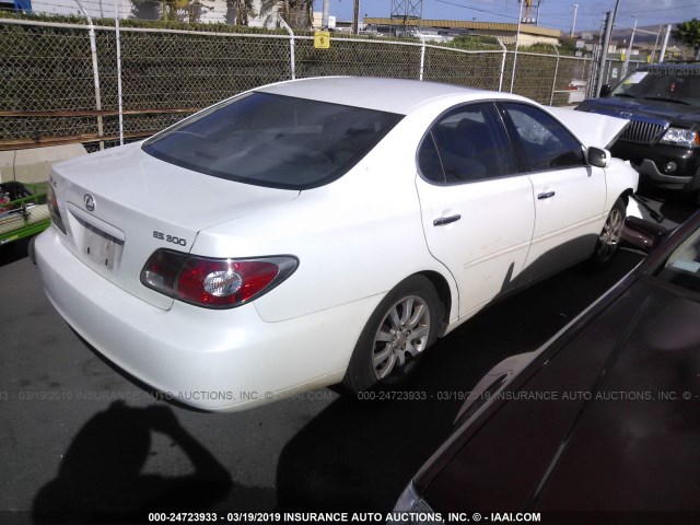 JTHBF30G520061111 - 2002 LEXUS ES 300 WHITE photo 4