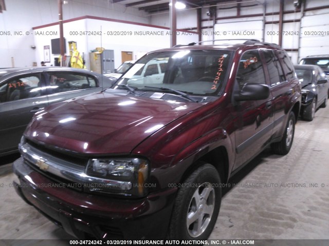 1GNDT13S852256238 - 2005 CHEVROLET TRAILBLAZER LS/LT BURGUNDY photo 2