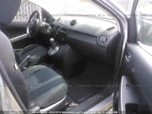 JM1DE1KY1E0172752 - 2014 MAZDA MAZDA2 SPORT SILVER photo 5