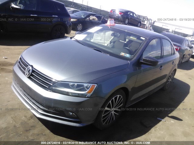 3VWB17AJXGM255362 - 2016 VOLKSWAGEN JETTA SPORT GRAY photo 2