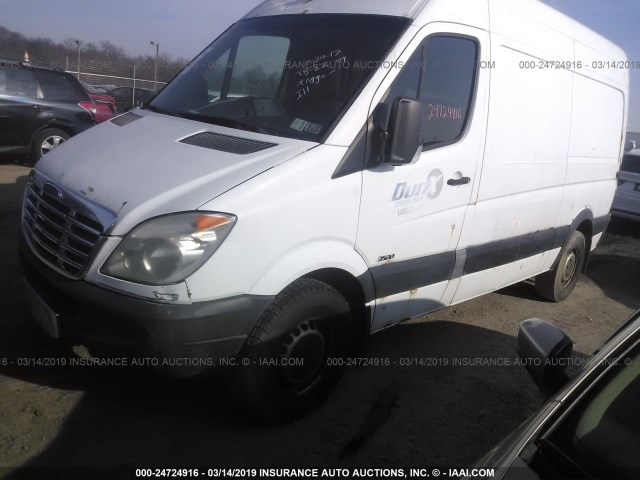 WDYPE745475180955 - 2007 FREIGHTLINER Sprinter 2500 WHITE photo 2