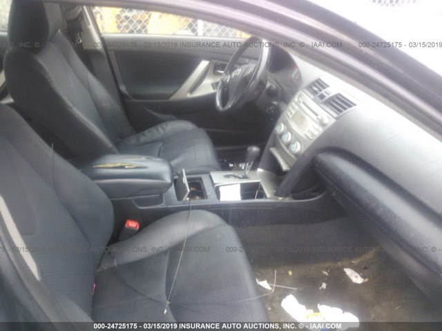4T1BE46K38U762698 - 2008 TOYOTA CAMRY CE/LE/XLE/SE BLACK photo 5