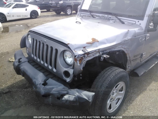 1C4BJWDG0FL702164 - 2015 JEEP WRANGLER UNLIMITE SPORT SILVER photo 6