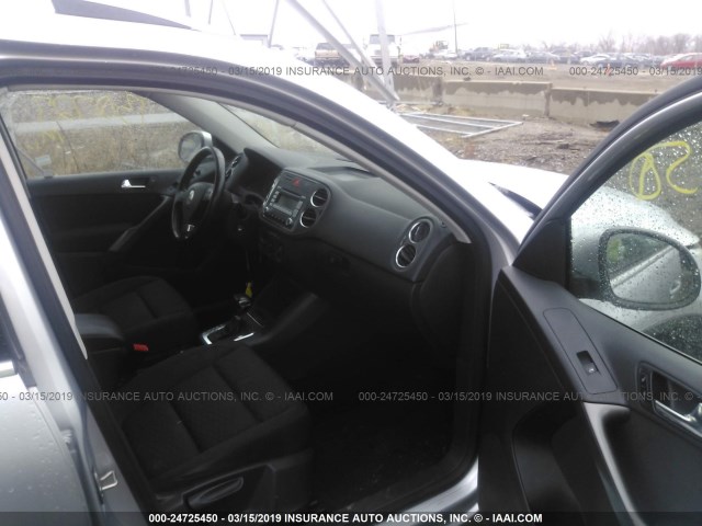 WVGBV75N19W513478 - 2009 VOLKSWAGEN TIGUAN SE/SEL SILVER photo 5