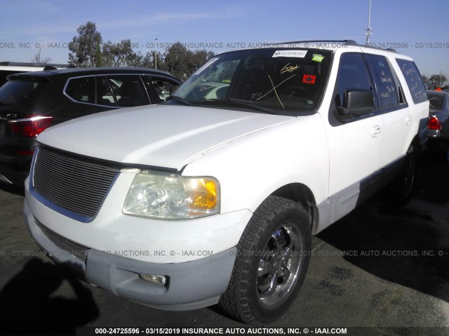 1FMRU15W13LC48254 - 2003 FORD EXPEDITION XLT WHITE photo 2
