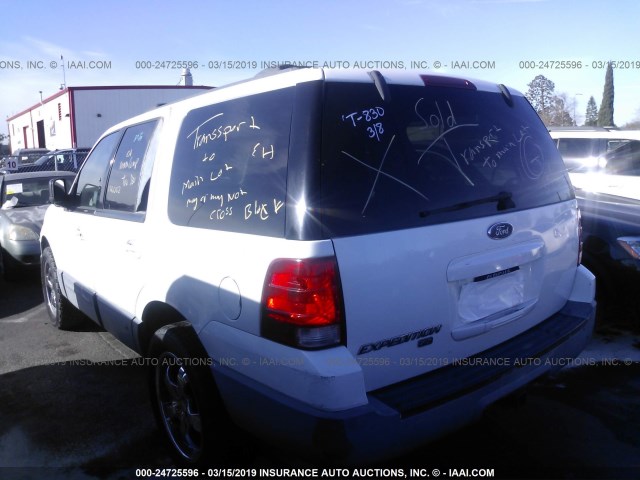 1FMRU15W13LC48254 - 2003 FORD EXPEDITION XLT WHITE photo 3