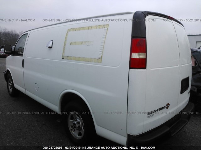 1GTFG154881129519 - 2008 GMC SAVANA G1500 WHITE photo 3