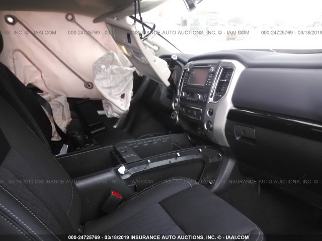 1N6AA1C51JN507103 - 2018 NISSAN TITAN SV/PRO-4X BLACK photo 5