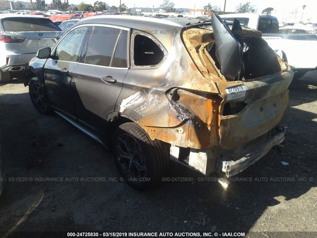 WBXHT3C32H5F68417 - 2017 BMW X1 XDRIVE28I ნაცრისფერი ფოტო 3