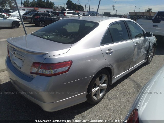 4T1BF3EK0BU609261 - 2011 TOYOTA CAMRY SE/LE/XLE 银色 照片 4
