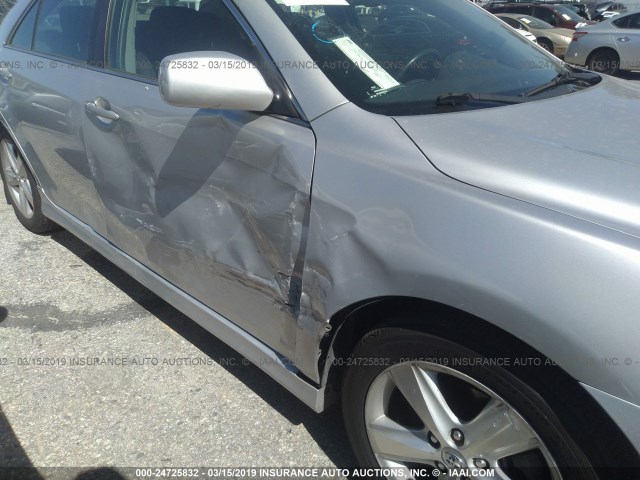 4T1BF3EK0BU609261 - 2011 TOYOTA CAMRY SE/LE/XLE 银色 照片 6