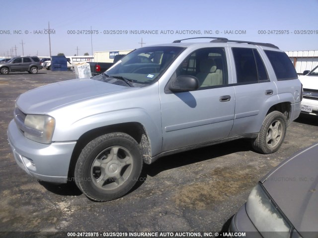 1GNDS13S772154094 - 2007 CHEVROLET TRAILBLAZER LS/LT SILVER photo 2