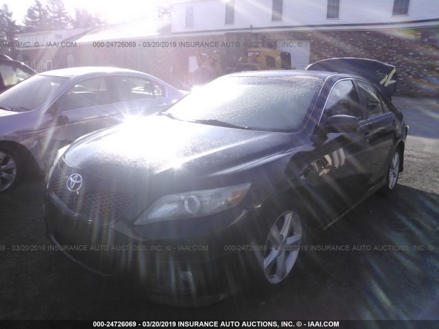 4T1BF3EK4BU704776 - 2011 TOYOTA CAMRY SE/LE/XLE BLACK photo 2