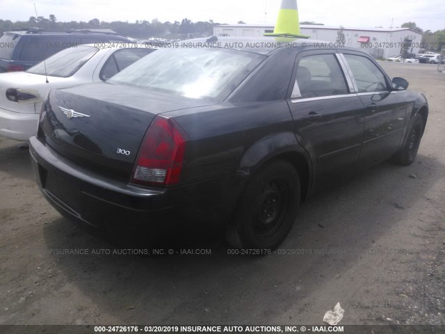 2C3KA43R46H143078 - 2006 CHRYSLER 300 BLACK photo 4