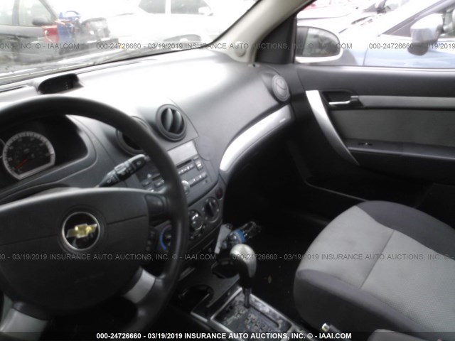 KL1TD6DE7AB098998 - 2010 CHEVROLET AVEO LS/LT WHITE photo 5