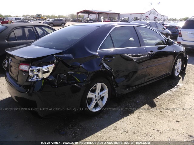 4T1BF1FK7CU181306 - 2012 TOYOTA CAMRY SE/LE/XLE BLACK photo 4