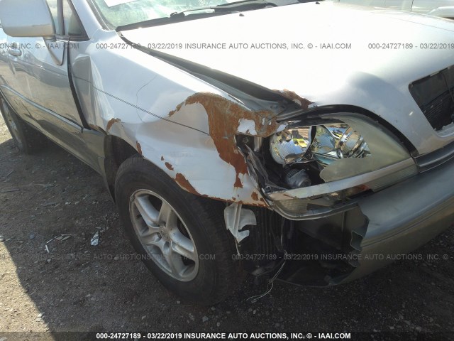 JTJHF10U020285311 - 2002 LEXUS RX 300 SILVER photo 6