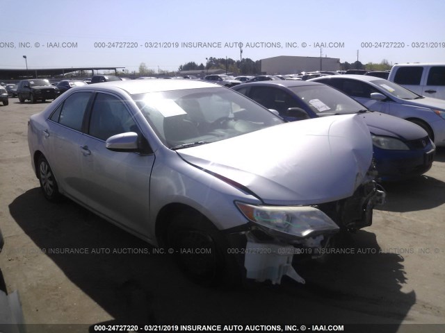 4T4BF1FK3ER402599 - 2014 TOYOTA CAMRY L/SE/LE/XLE SILVER photo 1