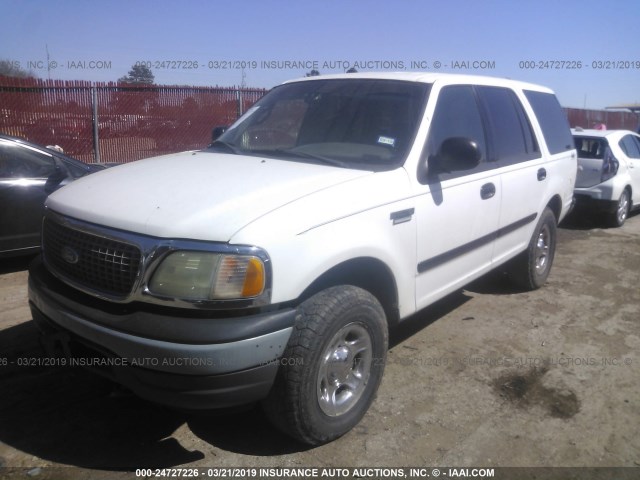 1FMPU16L82LA96094 - 2002 FORD EXPEDITION XLT WHITE photo 2