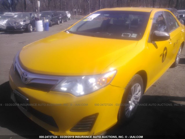 4T1BD1FK5EU140150 - 2014 TOYOTA CAMRY HYBRID/LE/XLE YELLOW photo 6