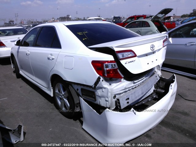 4T1BF1FK2CU148701 - 2012 TOYOTA CAMRY SE/LE/XLE WHITE photo 3