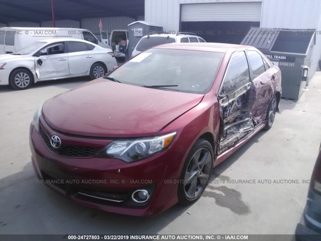 4T1BF1FK0CU624072 - 2012 TOYOTA CAMRY SE/LE/XLE RED photo 2