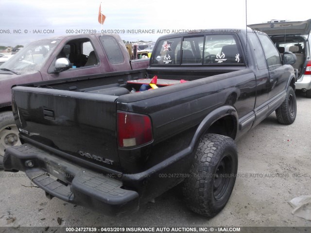 1GCDT19W8YK250219 - 2000 CHEVROLET S TRUCK S10 BLACK photo 4