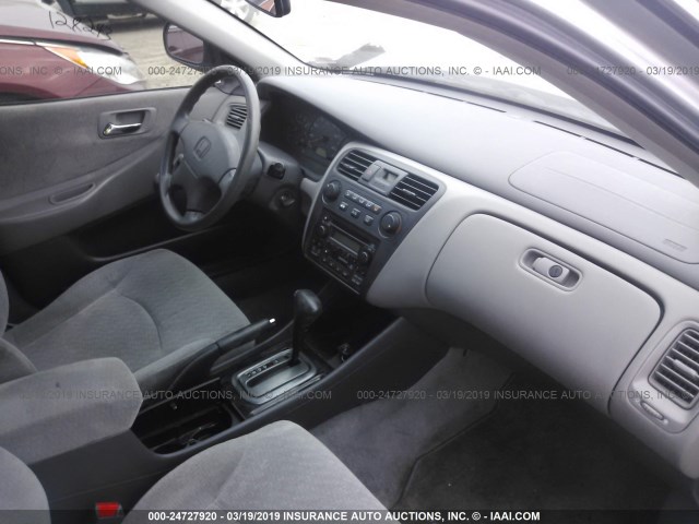 1HGCF86602A143437 - 2002 HONDA ACCORD VALUE SILVER photo 5