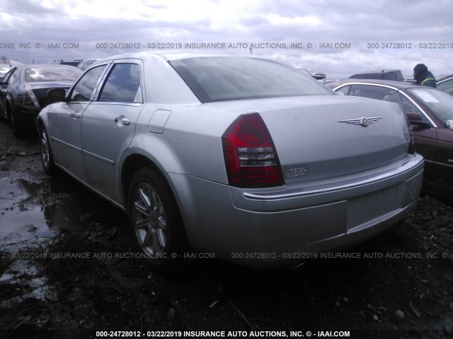 2C3JA63H05H631845 - 2005 CHRYSLER 300C SILVER photo 3