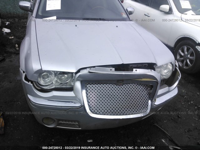 2C3JA63H05H631845 - 2005 CHRYSLER 300C SILVER photo 6