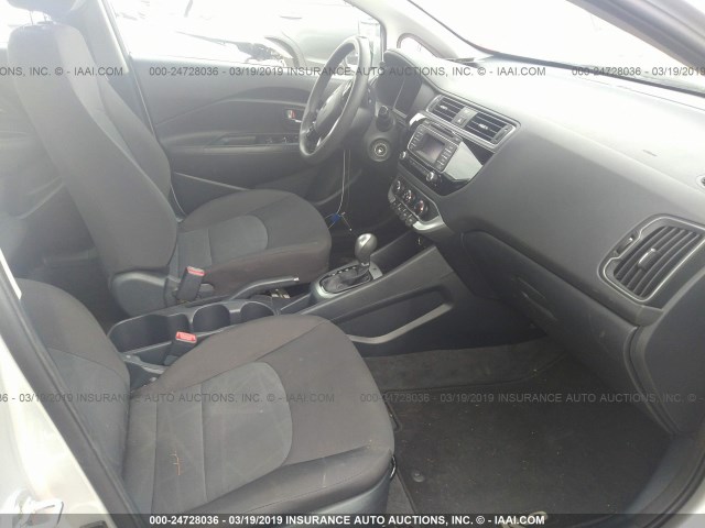 KNADM4A30G6001420 - 2016 KIA RIO LX SILVER photo 5