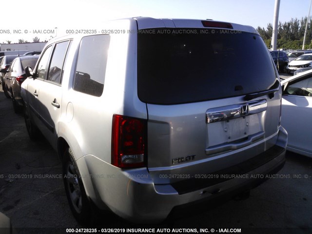 5FNYF3H27BB016208 - 2011 HONDA PILOT LX SILVER photo 3