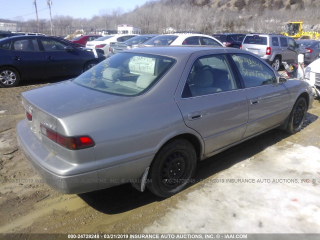 4T1BG28K5WU223041 - 1998 TOYOTA CAMRY CE/LE/XLE 银色 照片 4