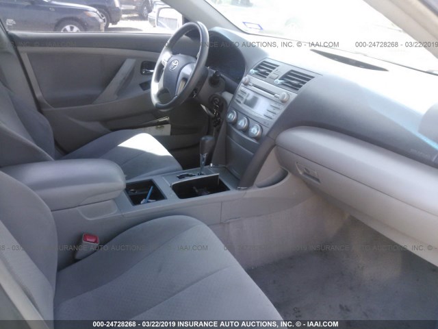 4T1BE46K69U275853 - 2009 TOYOTA CAMRY SE/LE/XLE 银色 照片 5