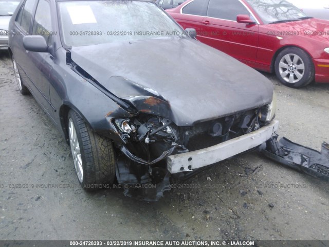 JTHBD192940085173 - 2004 LEXUS IS 300 GRAY photo 6