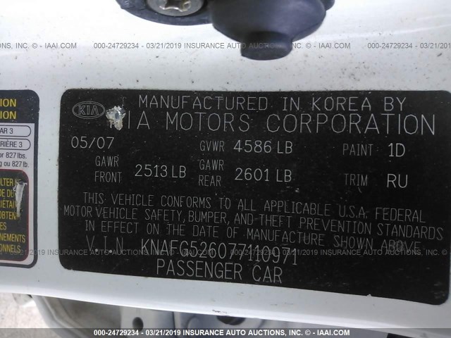 KNAFG526077110971 - 2007 KIA RONDO LX/EX WHITE photo 9