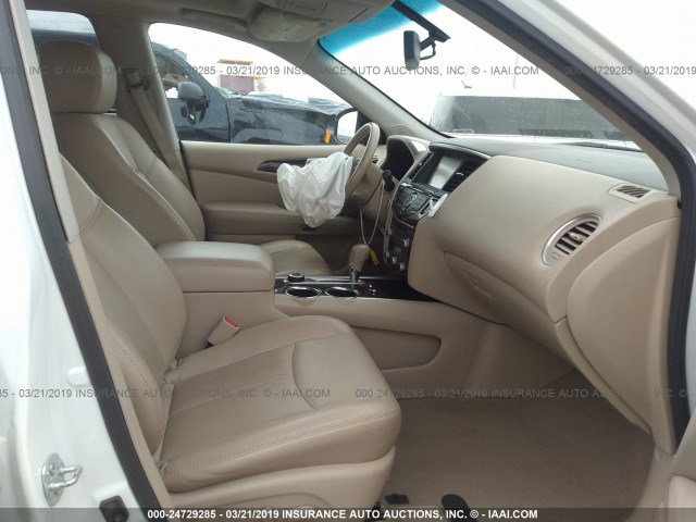 5N1AR2MM6EC701534 - 2014 NISSAN PATHFINDER S/SV/SL/PLATINUM WHITE photo 5