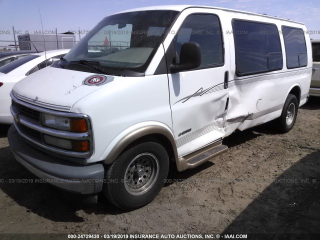 1GBFG15R9Y1274391 - 2000 CHEVROLET EXPRESS G1500  WHITE photo 2