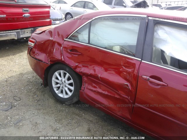 4T4BF3EK0BR176448 - 2011 TOYOTA CAMRY SE/LE/XLE RED photo 6