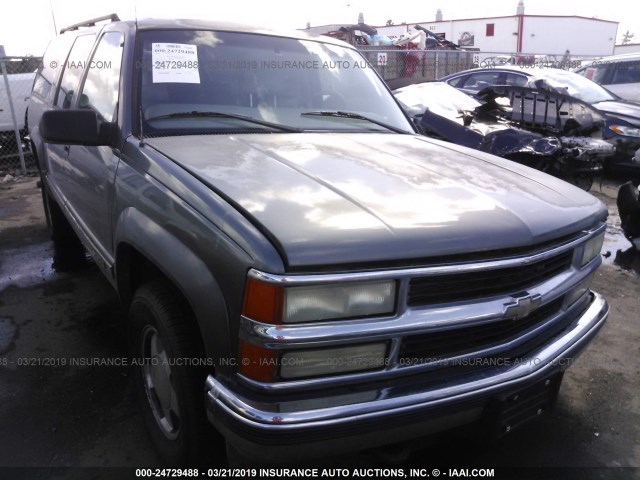 1GNFK16R7XJ475902 - 1999 CHEVROLET SUBURBAN K1500 GRAY photo 1