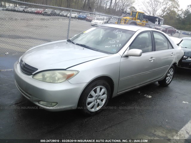 4T1BF30K54U081629 - 2004 TOYOTA CAMRY LE/XLE/SE SILVER photo 2